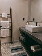 Luxury Penthouse w Jungle Views