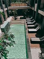 Luxury Penthouse w Jungle Views