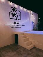 Luxury Penthouse w Jungle Views