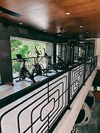 Luxury Penthouse w Jungle Views