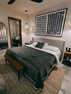 Luxury Penthouse w Jungle Views