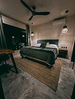 Luxury Penthouse w Jungle Views