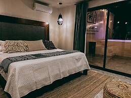 Luxury Penthouse w Jungle Views