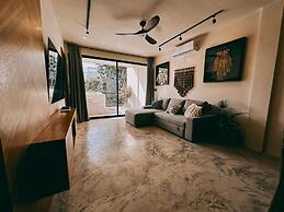 Luxury Penthouse w Jungle Views