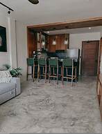 Luxury Penthouse w Jungle Views