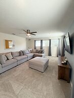 Upstay - Modern Family Home w Pool Solara Resort