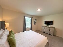 Upstay - Modern Family Home w Pool Solara Resort