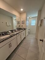 Upstay - Modern Family Home w Pool Solara Resort