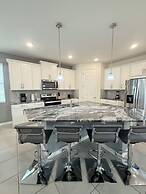 Upstay - Modern Family Home w Pool Solara Resort