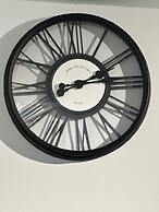 Cozy Studio In The City Centre by Luxesuites