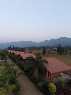 Daksh The Valley Resort - Saputara
