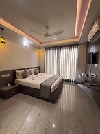 Daksh The Valley Resort - Saputara