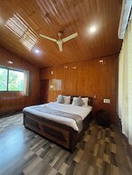 Daksh The Valley Resort - Saputara
