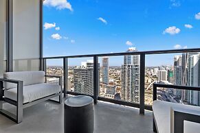 Luxury 49FL Condo with City Views