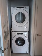 Luxury 49FL Condo with City Views