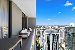 Luxury 49FL Condo with City Views