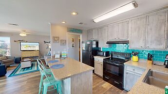 Beach Home With Private Pool & Beach Access- Sleeps 6