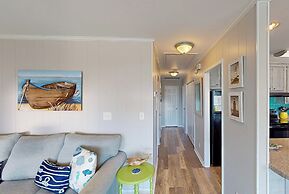 Beach Home With Private Pool & Beach Access- Sleeps 6