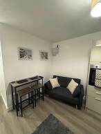 Cozy Apartment at Highbanks The Annex