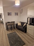 Cozy Apartment at Highbanks The Annex
