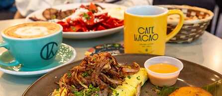 Updated Studio With Laundry Full Kitchen 36B