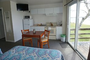 Lake View Motel & Gift Shop