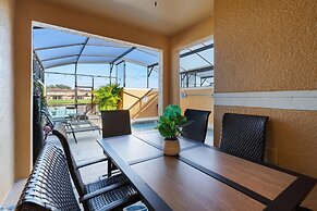 3067 Beach Palm Avenue