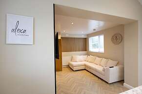 Bath Bliss Retreat - 7 Bedroom House