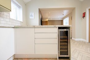 Bath Bliss Retreat - 7 Bedroom House