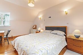 Two Hoots - Peaceful Cottage Rural Views