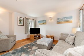 Two Hoots - Peaceful Cottage Rural Views