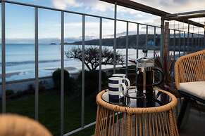 Beach Retreat - Sea Views Parking Beach Access