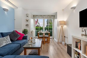 12 Rhodewood House - Near the Beach Sea Glimpses