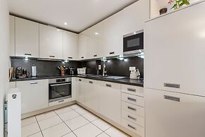 12 Rhodewood House - Near the Beach Sea Glimpses