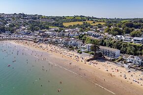 12 Rhodewood House - Near the Beach Sea Glimpses
