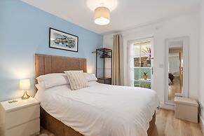 12 Rhodewood House - Near the Beach Sea Glimpses