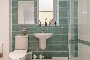 12 Rhodewood House - Near the Beach Sea Glimpses