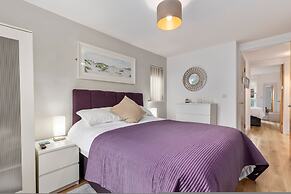 12 Rhodewood House - Near the Beach Sea Glimpses