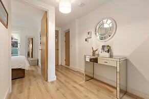 12 Rhodewood House - Near the Beach Sea Glimpses