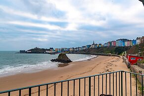 5 Sunny Cove - Direct Beach Access Sea Views