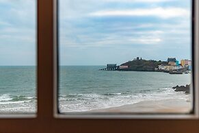 5 Sunny Cove - Direct Beach Access Sea Views