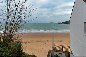 5 Sunny Cove - Direct Beach Access Sea Views