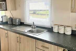 3 Bed-sleeps 8-pet Friendly-parking-sea View