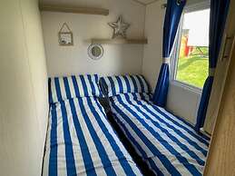 3 Bed-sleeps 8-pet Friendly-parking-sea View