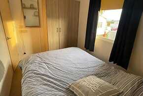 3 Bed-sleeps 8-pet Friendly-parking-sea View