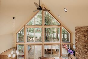 Mt Baker Lodging Cabin 40gs is a Classic NW Cabin