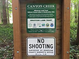 Mt Baker Lodging Cabin 40gs is a Classic NW Cabin