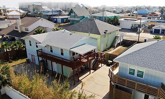 Golf Cart Zone Walk or Ride to Beach Patio BBQ Salty Sunshine A