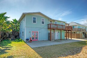 Near Beach Dining w Golf Cart Private Balcony Salty Sunshine B