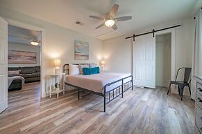 Near Beach Dining w Golf Cart Private Balcony Salty Sunshine B